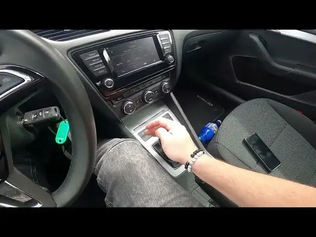 'Video thumbnail for How to Enter Reverse Gear in Skoda Octavia III ( 2013 – 2020 ) | Put On Reverse Gear'