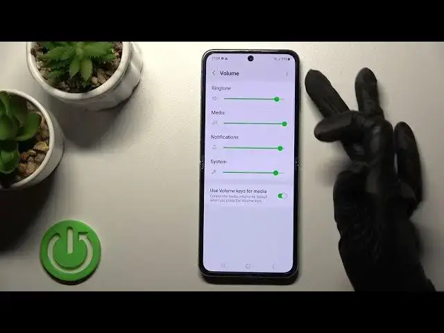 Video thumbnail for How to Find & Manage Sound Settings in Samsung Galaxy Z Flip4