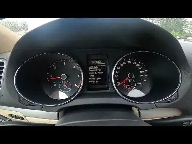 Video thumbnail for How to Manage Date and Time Settings in Volkswagen Golf VI ( 2008 - 2016 )