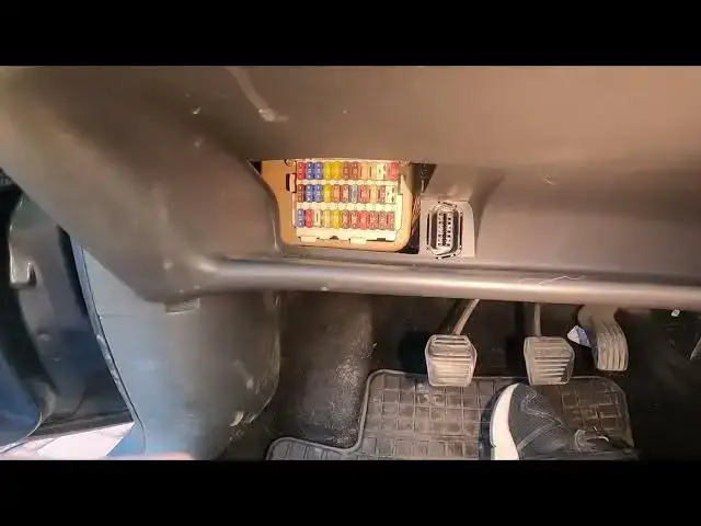 Video thumbnail for Where is Interior Fuse Box in Ford Focus MK1 ( 1998 – 2005 ) - Find Interior Fuse Box