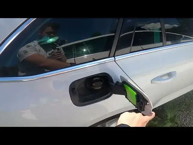 Video thumbnail for How to Open Gas Tank in Skoda Superb III ( 2015 – Now ) | Unlock Fuel Filler