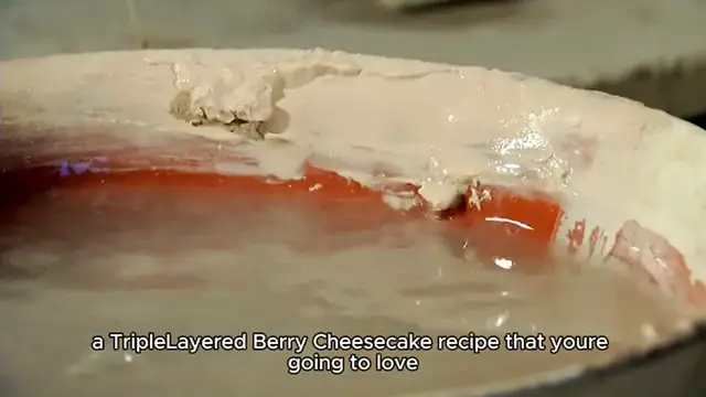 Video thumbnail for Triple-layered berry cheesecake Recipe