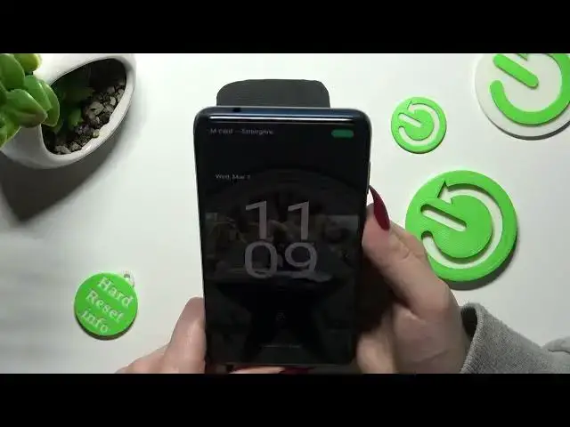 'Video thumbnail for How to Set Up and Enroll a Face Recognition Feature on a MOTOROLA Moto E32s'