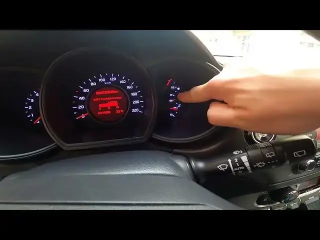 Video thumbnail for How to Check Actual Range of Your Kia Rio III ( 2011 – 2016 ) | How Many Kilometers Until Refuel