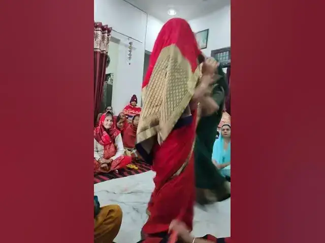 Video thumbnail for पूजा भाभी ने फिर मचाई धूम गीतों में #happy_lokgeet #trending #viral #डांस