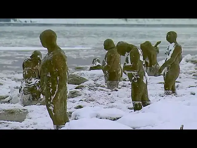 Video thumbnail for Researchers First Thought They Were Statues Later They Rushed To Call Cops When They Uncovered Truth