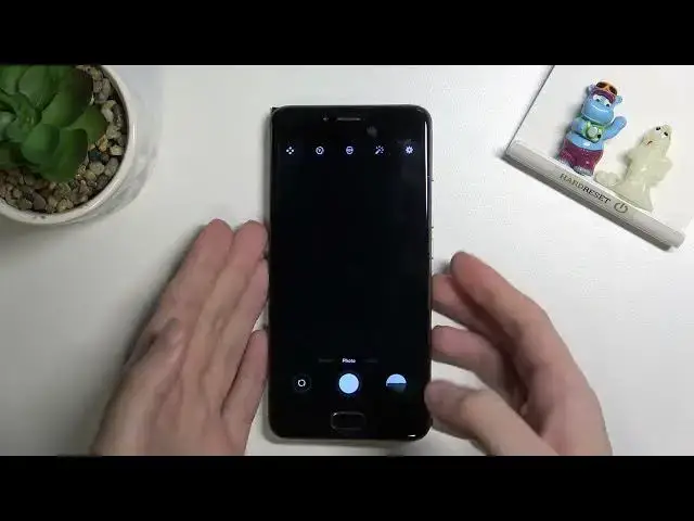 Video thumbnail for Meizu M5s Take Burst Shot.MP4