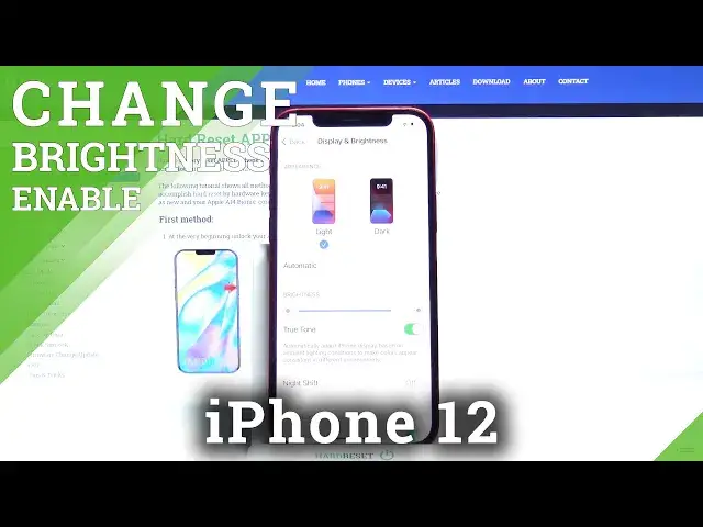 'Video thumbnail for How to Activate Auto Brightness in iPhone 12 – Automatic Screen Brightening'