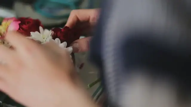 Video thumbnail for Growing flowers in patio containers