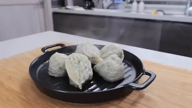 'Video thumbnail for How to Cook Frozen Dumplings Perfectly Cooking Hack_(720P_HD)'