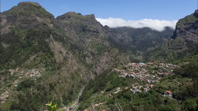 Video thumbnail for Wanderung ins Nonnental - Curral das Freiras | Madeira