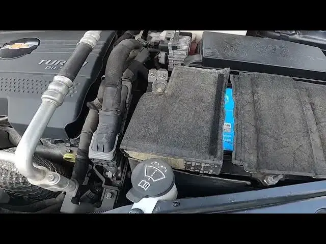 Video thumbnail for Where is the Washer Fluid Reservoir in Chevrolet Captiva II ( 2011 - now )