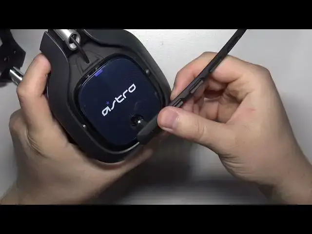 Video thumbnail for How to Plug & Unplug Microphone on Astro Gaming A40 Headset?