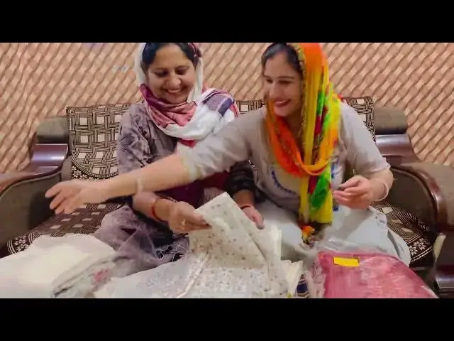 Video thumbnail for बुधवार की शॉपिंग, सासू बहू