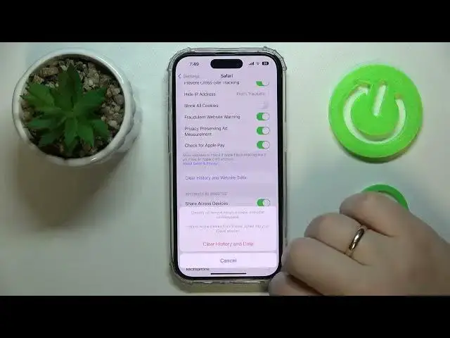 'Video thumbnail for How to Delete Search History on the iPhone 14 Series Device - Plus / Pro / Pro Max'