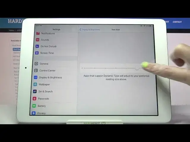 Video thumbnail for How to Change Font Size on IPAD AIR - Text Size Settings