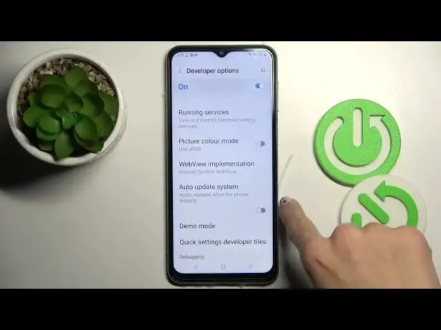 'Video thumbnail for How to Activate Automatic System Updates on SAMSUNG Galaxy M33?'