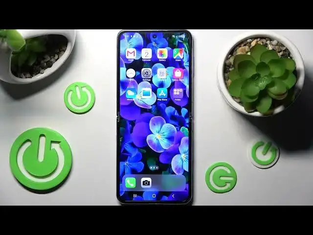 'Video thumbnail for How to Download and Apply iOS Launcher on Samsung Galaxy Z Flip4'