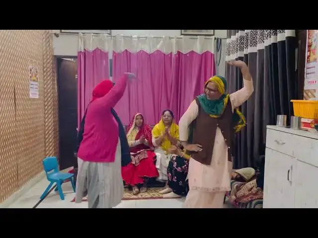 Video thumbnail for मार दिए महंगाई न,किलो गुड़ के पचपन लाग ,बहन भूल गई भाई न#happy_lokgeet #हरयाणवी भजन गीत,