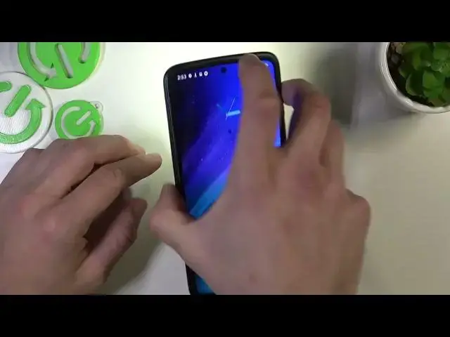 'Video thumbnail for Motorola Razr 2022 - How To Turn Off Flashlight'
