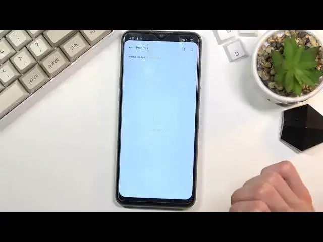 'Video thumbnail for How to Transfer Files from SD Card to REALME6i Internal Storage'