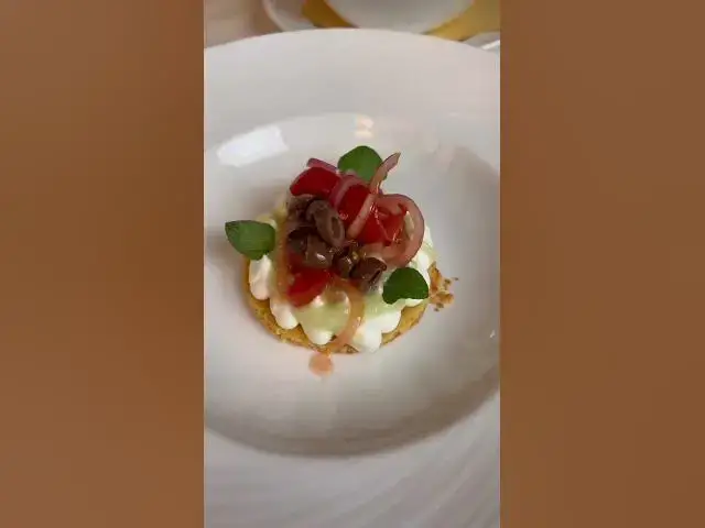 Video thumbnail for Cheesecake salata con feta, pomodorini, cipolle e olive 😋 #food #cheesecake #feta