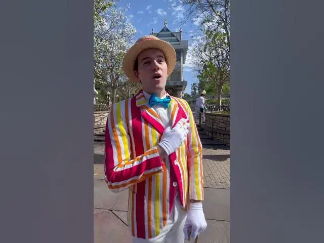 Video thumbnail for Mary Poppins Bert at Disneyland 🐧 #disney #disneyland #marypoppins #london #fantasyland #shorts