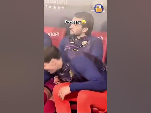 Video thumbnail for Szczesny y su “dulce” en medio del partido, con Ronny como guardaespaldas 🤣 ¿Qué creéis que era?