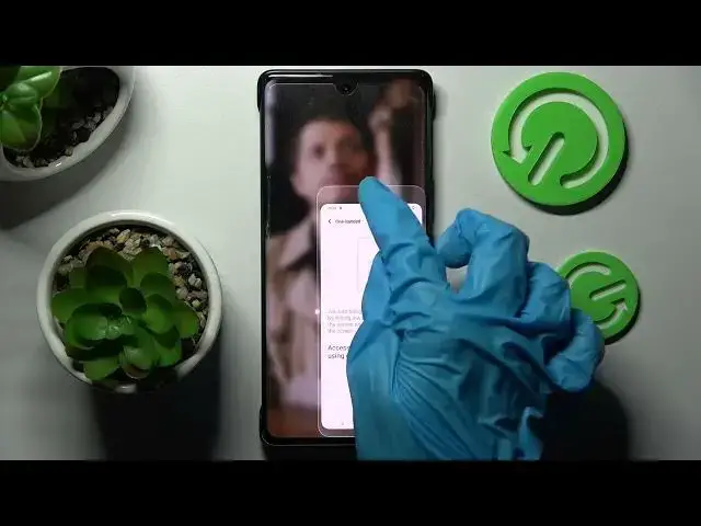 'Video thumbnail for How to Enter One Handed Mode in VIVO X80 Pro?'