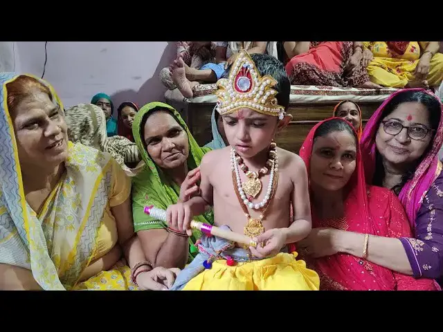 Video thumbnail for मेने मत छेड़ नन्दलाल मैटकिया गीर जायेगी | Latest Krishna Bhajan 2022