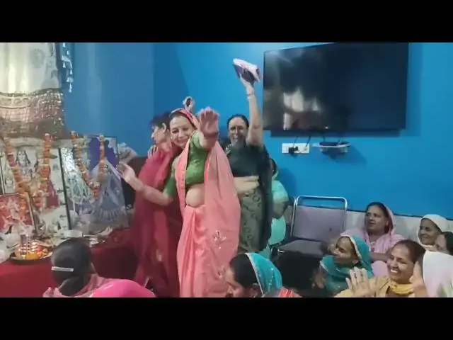 Video thumbnail for मईया री थारे मंदिर में नाचे भगत तुम्हारे,#happy_lokgeet #trending #viral #मईया#भजन गीत