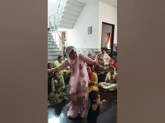 Video thumbnail for भाभी जी का मस्त डांस #शोर्ट्स #डांस #happy_lokgeet