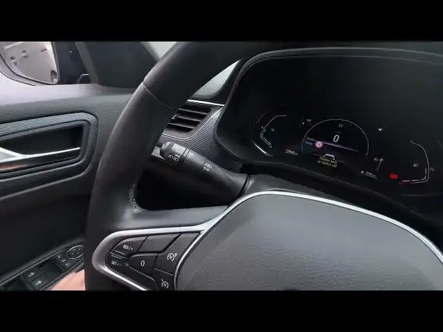 Video thumbnail for Renault ARKANA – How to Enable or Disable Automatic Lights