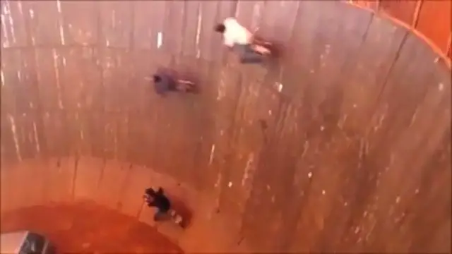 Video thumbnail for Motor bike stunt./Motor bike ride/Riding motor bike in a well/motor cycle circus