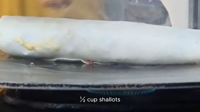 Video thumbnail for spinach quiche recipe