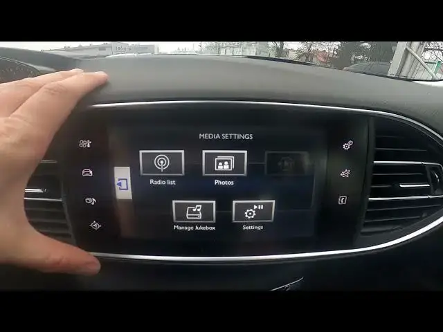 Video thumbnail for How to Find Photos Located on Pendrive via Car's System in Peugeot 308 II ( 2013 - 2021 )