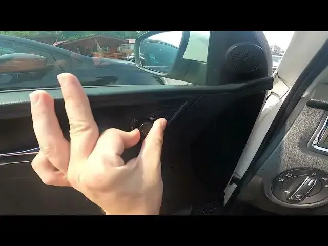 Video thumbnail for How to Enable or Disable Side Rear View Mirrors Heating in Seat Toledo IV ( 2012 – 2018 )