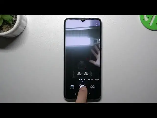 Video thumbnail for HONOR X6 - Manage Screen Mirror Effect in Camera Settings