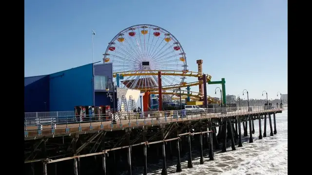 Video thumbnail for Santa Monica Pier in Los Angeles