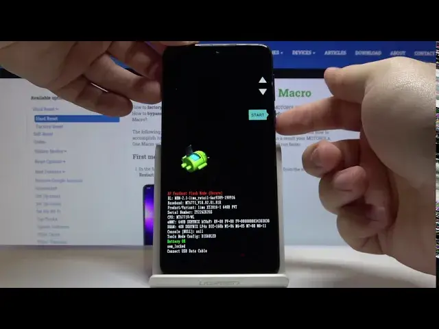 Video thumbnail for How to Hard Reset MOTOROLA One Macro -  Remove Screen Lock / Wipe Data by Recovery Mode