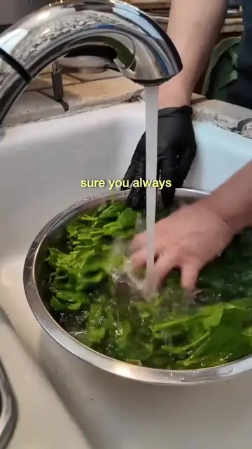 Video thumbnail for what I made today as a private chef in Beverly Hills. grilled achiote chicken. hoisin sesame mush(720P HD)