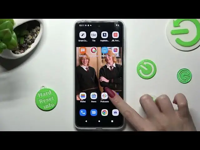 Video thumbnail for How to Download and Apply iOS Launcher in Motorola Moto G23 - Install Apple Launcher