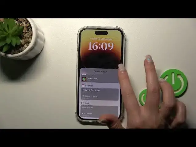 'Video thumbnail for How to Customize Always On Display in iPhone 14 Pro - Adjust AOD Screen'