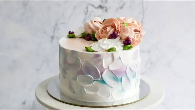 'Video thumbnail for Beautiful flower birthday cake for your love'
