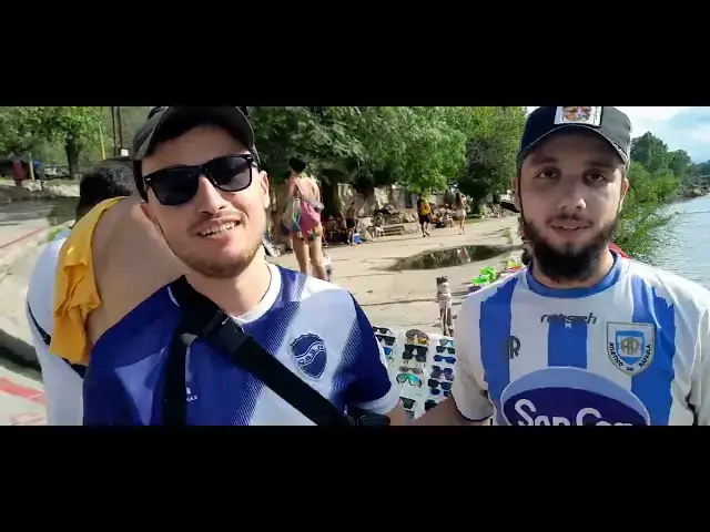 'Video thumbnail for El Fantasio, a pleno en sábado del Carnaval'