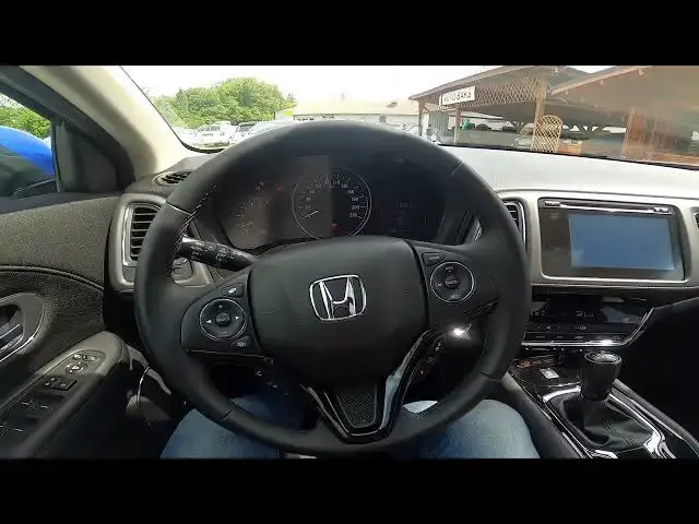 'Video thumbnail for How to Turn Engine On or Off in Honda HR-V II ( 2015 – 2021 ) - Use Start Stop Function'