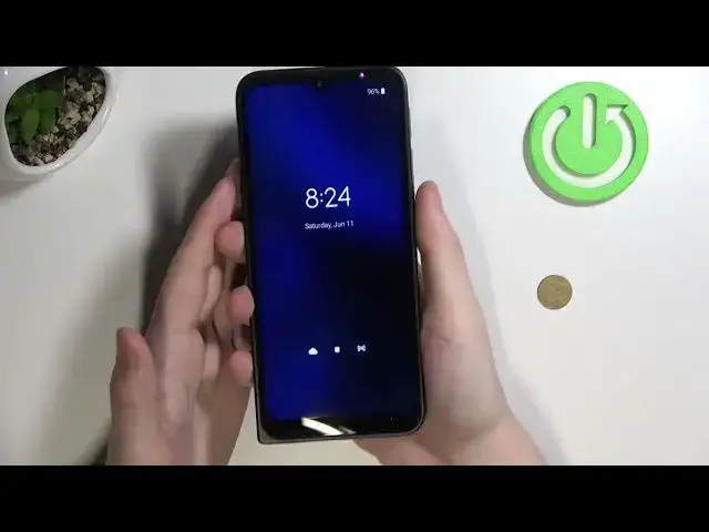 'Video thumbnail for Check Size of MOTOROLA DEFY – Device Demonstration in Hands'