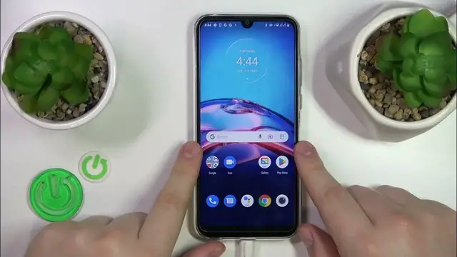 Video thumbnail for How to Set Up VPN on Motorola Moto E6i – Install VPN App