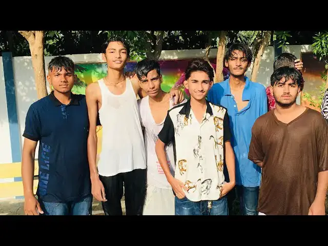 Video thumbnail for Friend,s k sat swwming karnay gaya 🥳🥳☺️😉like Kara comment kara subscribe kara ☺️☺️☺️
