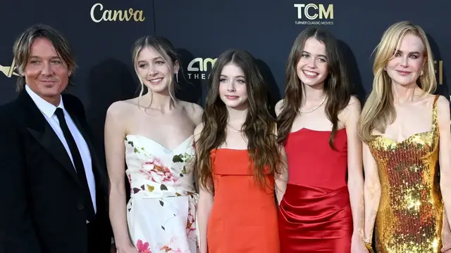 'Video thumbnail for Keith Urban And Nicole Kidman's Daughters Are Growing Up So Fast'